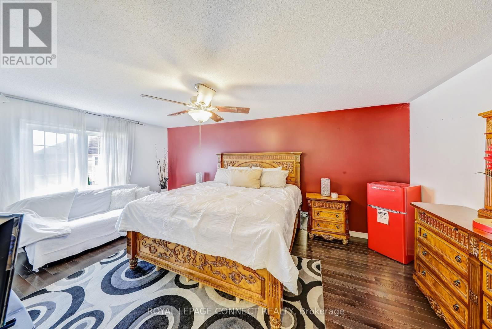 936 LANGFORD STREET Image 23