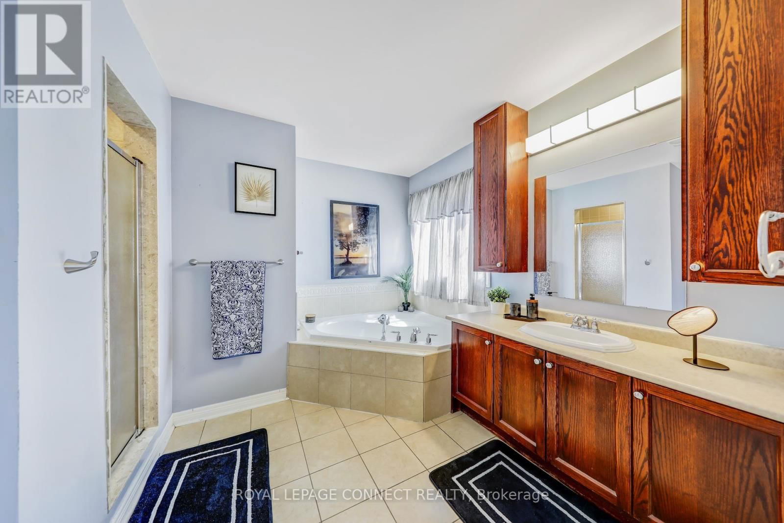 936 LANGFORD STREET Image 26