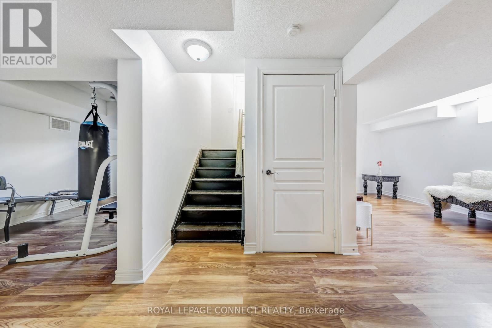 936 LANGFORD STREET Image 31