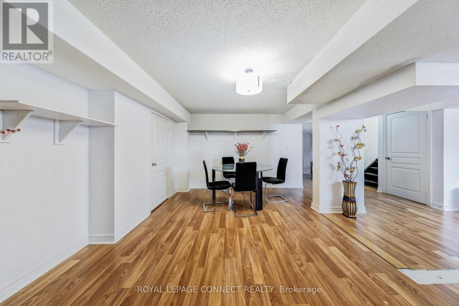 936 LANGFORD STREET Image 35