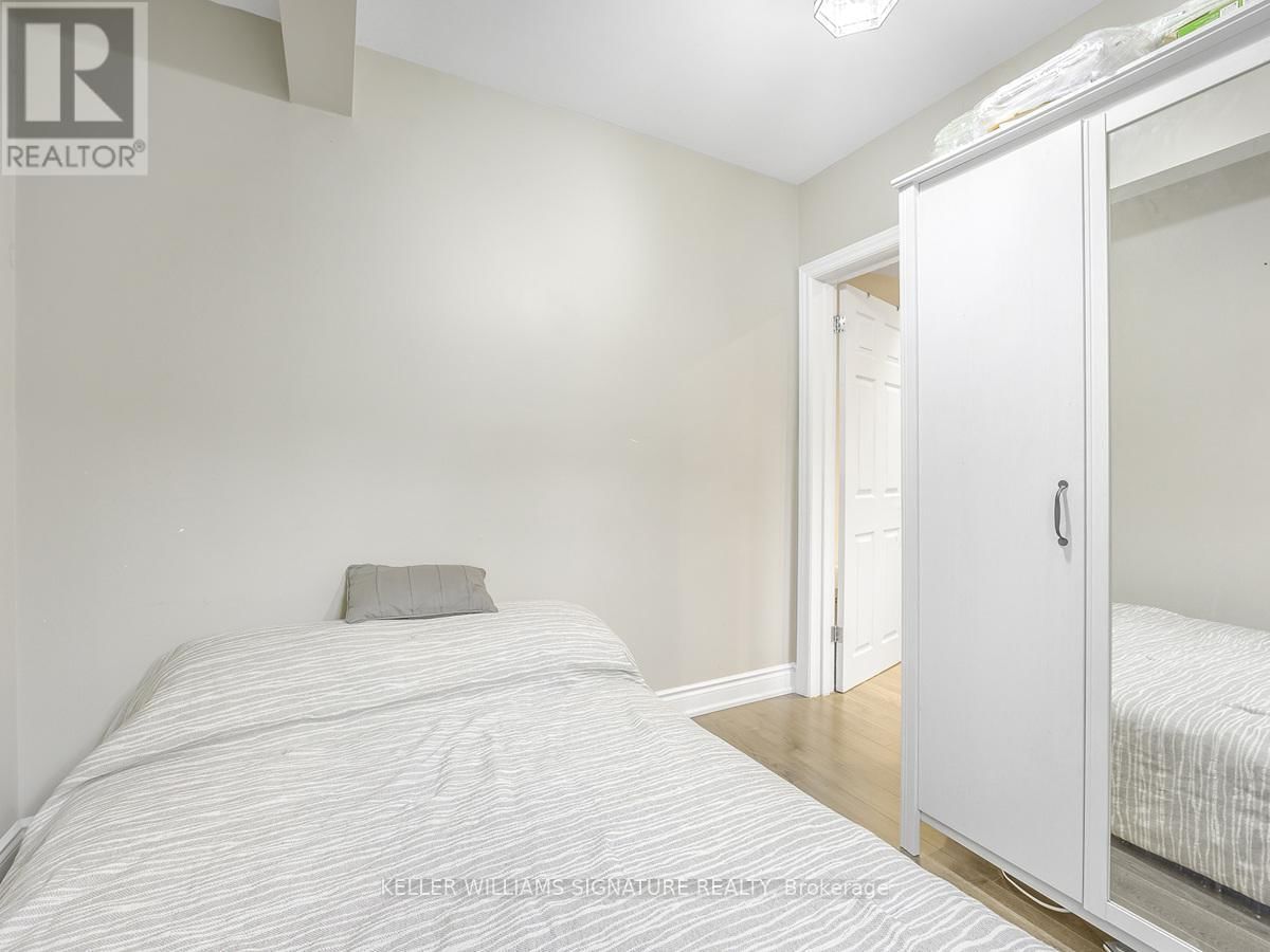 side unit - 65 ORTON PARK ROAD Image 18