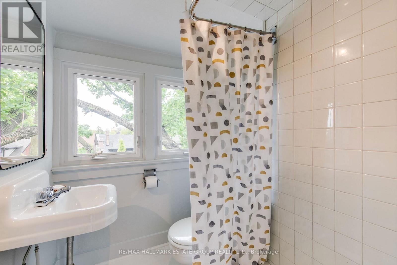 53 PLAYTER CRESCENT Image 33