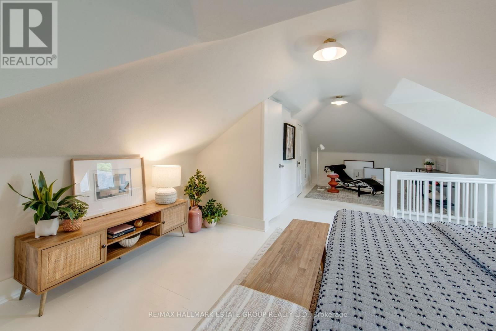 53 PLAYTER CRESCENT Image 34