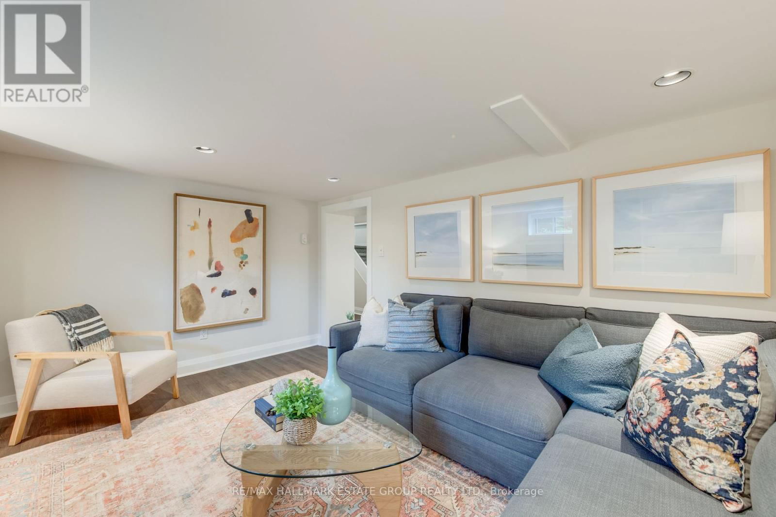 53 PLAYTER CRESCENT Image 39