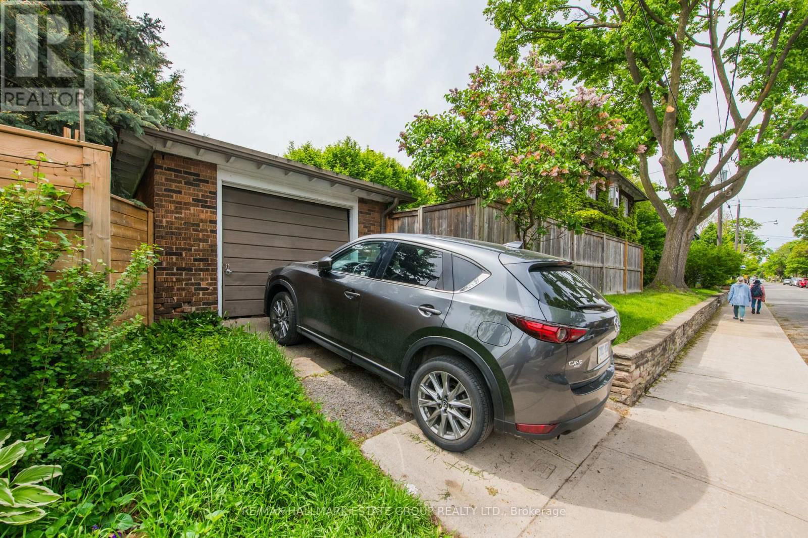 53 PLAYTER CRESCENT Image 46