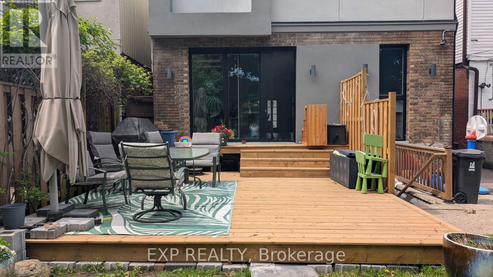 1043 LOGAN AVENUE Image 17