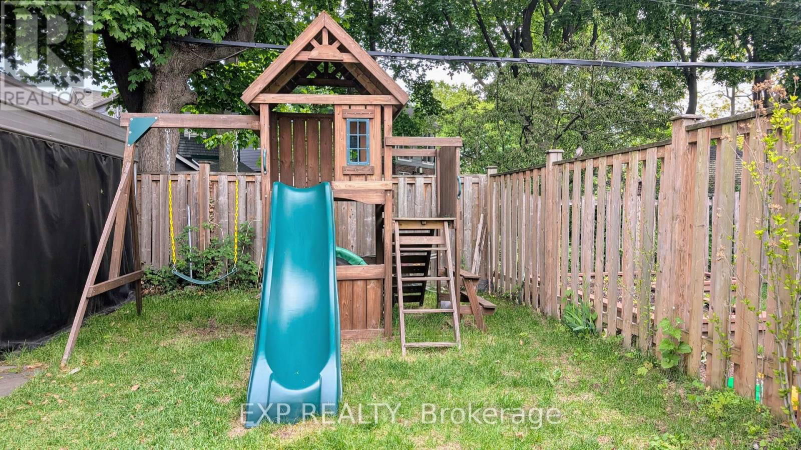 1043 LOGAN AVENUE Image 19