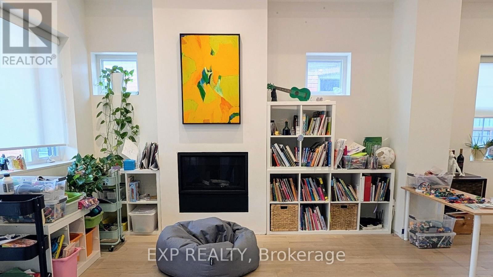 1043 LOGAN AVENUE Image 5