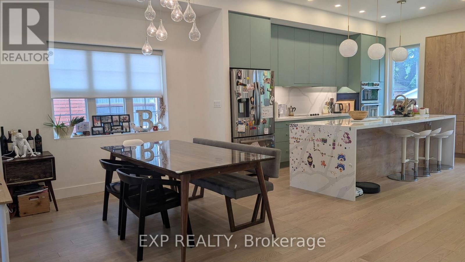 1043 LOGAN AVENUE Image 7