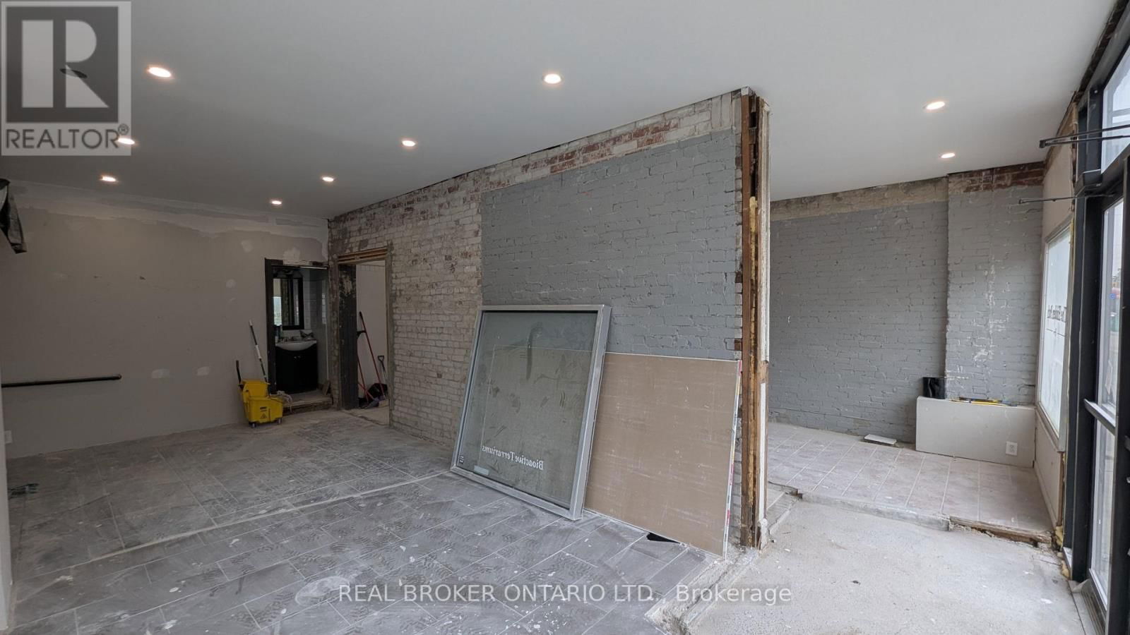 1200 WOODBINE AVENUE Image 3
