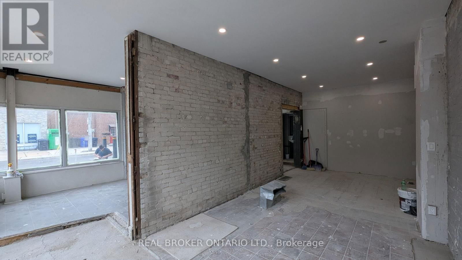 1200 WOODBINE AVENUE Image 4