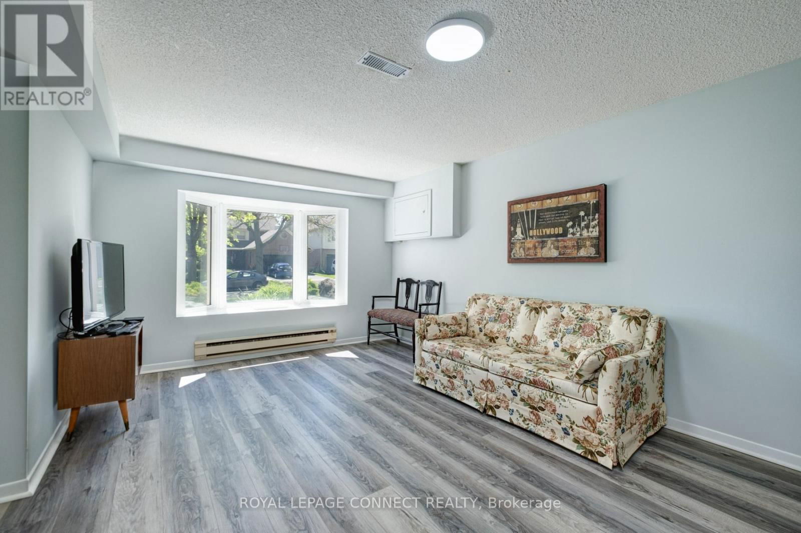 37 BROADBRIDGE DRIVE Image 21