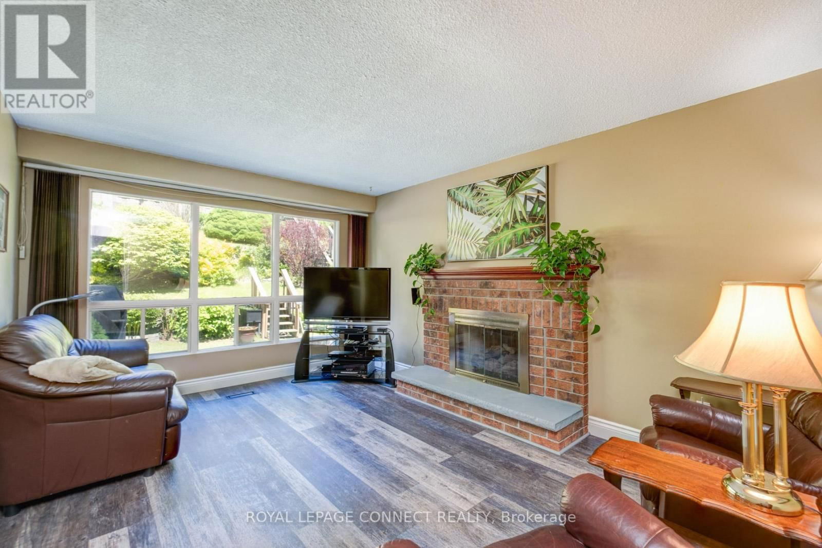 37 BROADBRIDGE DRIVE Image 8