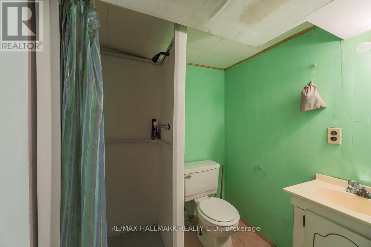 24 PHENIX DRIVE Image 15