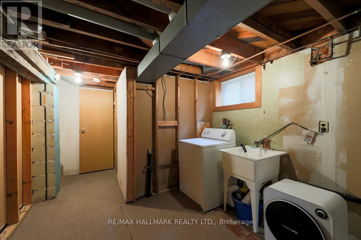 24 PHENIX DRIVE Image 16