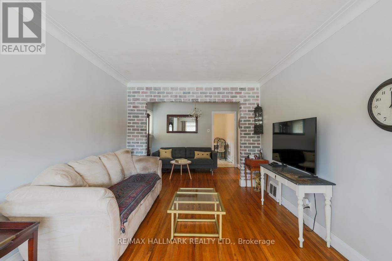 24 PHENIX DRIVE Image 3