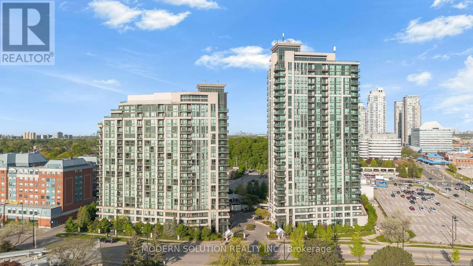 616 - 68 GRANGEWAY AVENUE Image 1