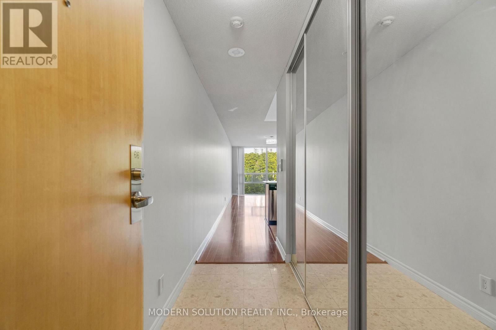 616 - 68 GRANGEWAY AVENUE Image 10