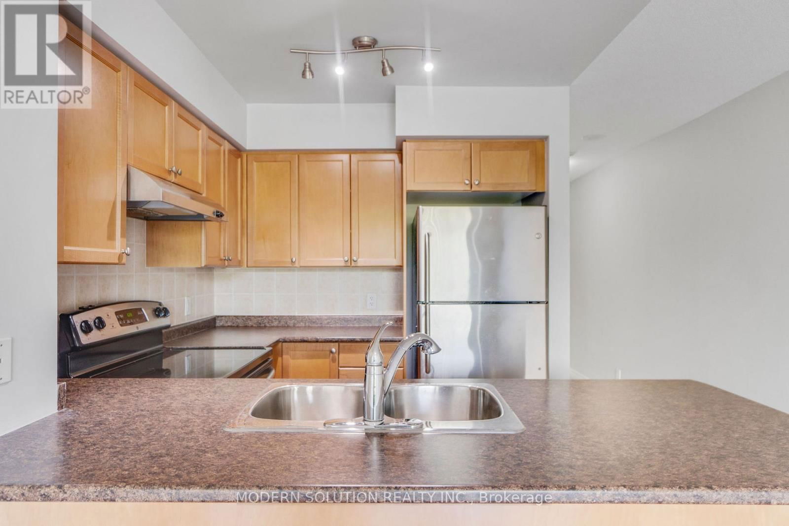 616 - 68 GRANGEWAY AVENUE Image 17