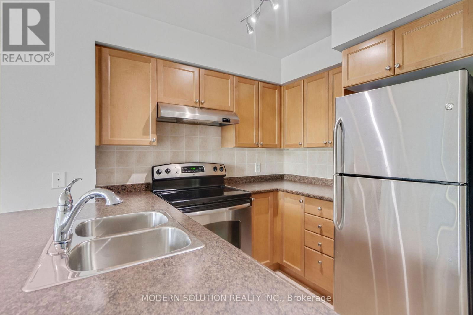 616 - 68 GRANGEWAY AVENUE Image 18