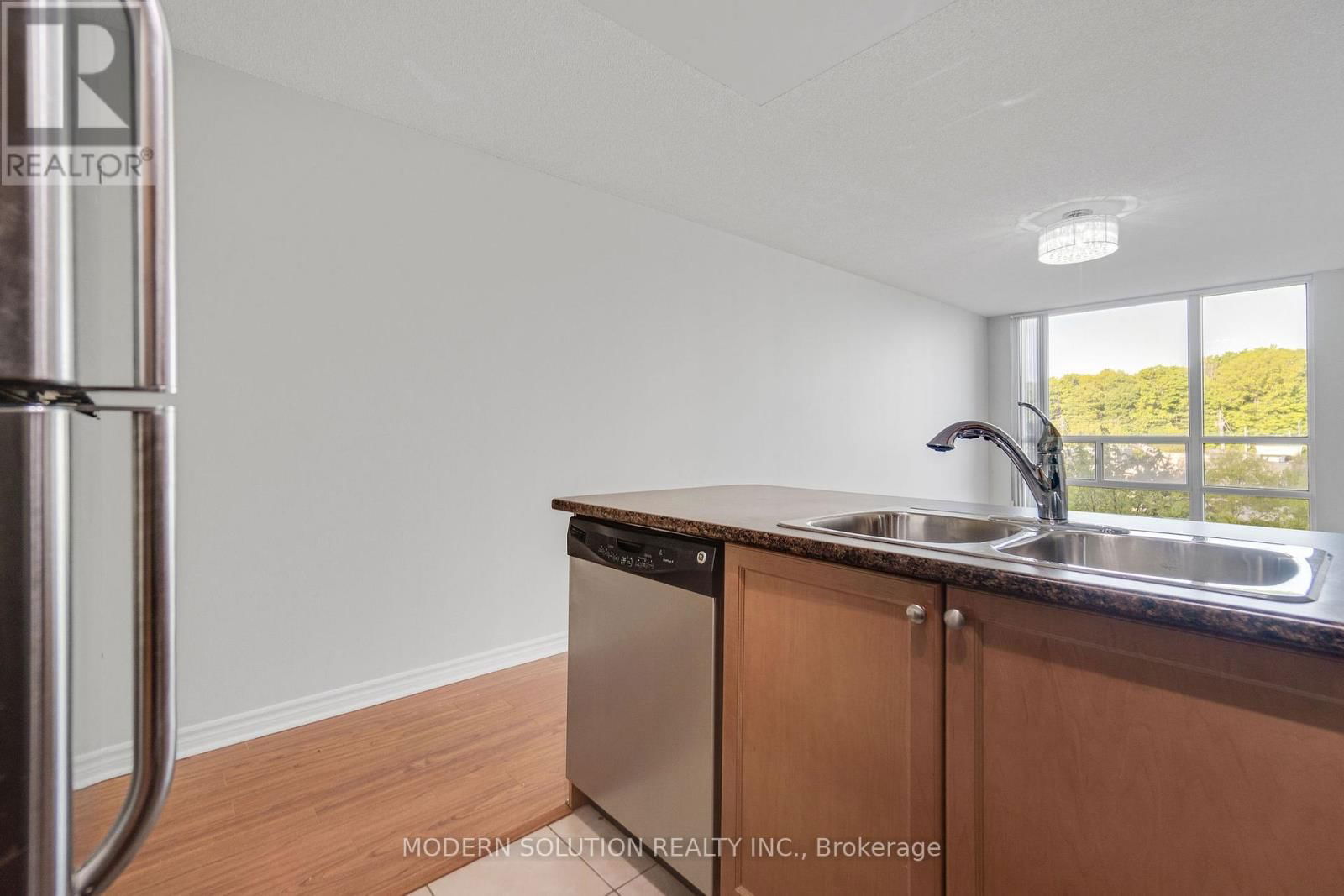 616 - 68 GRANGEWAY AVENUE Image 19