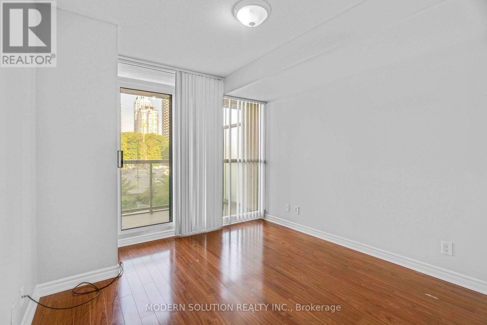 616 - 68 GRANGEWAY AVENUE Image 21