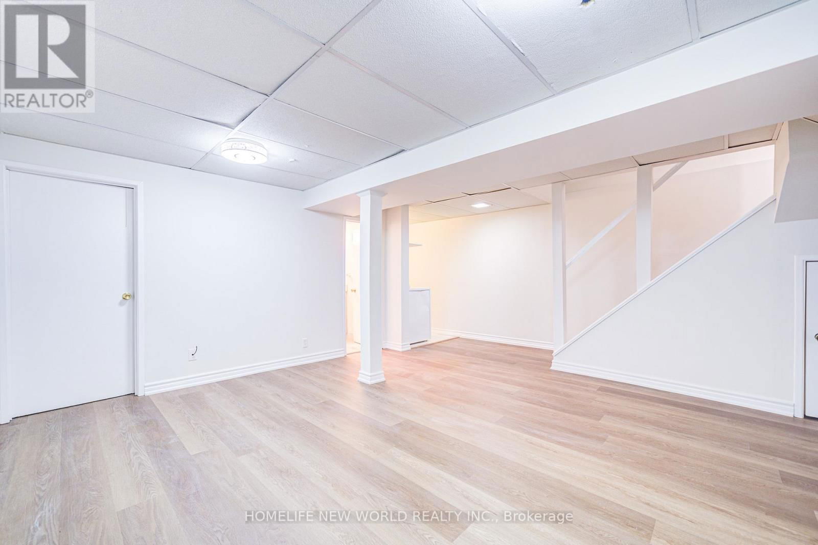 27 MASSIE STREET Image 44