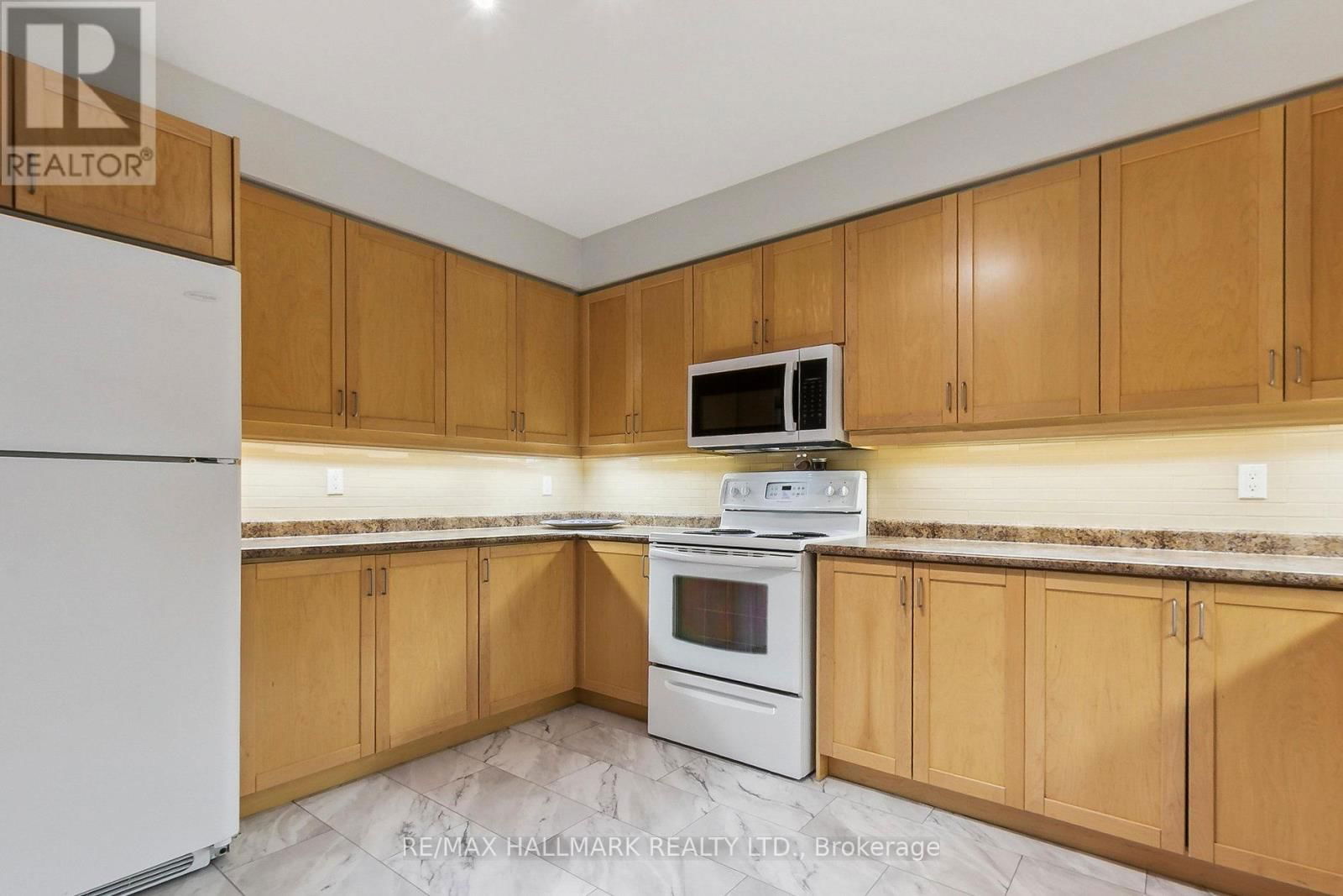 206 - 1 LAWLOR AVENUE Image 24