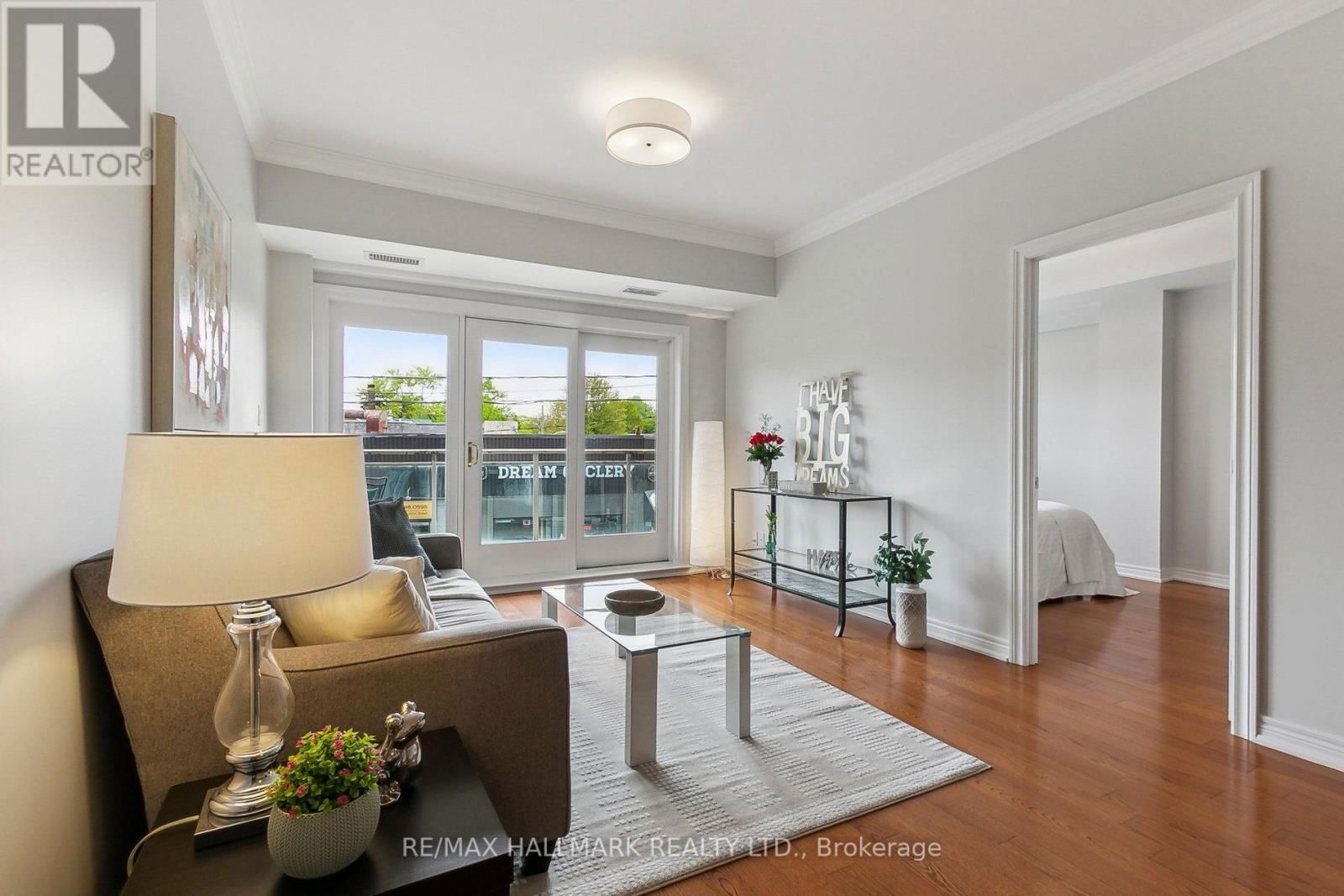 206 - 1 LAWLOR AVENUE Image 3