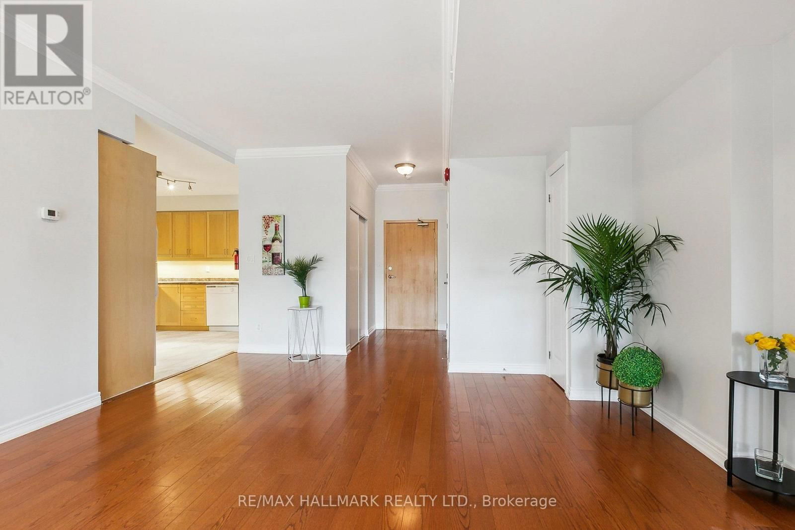 206 - 1 LAWLOR AVENUE Image 5