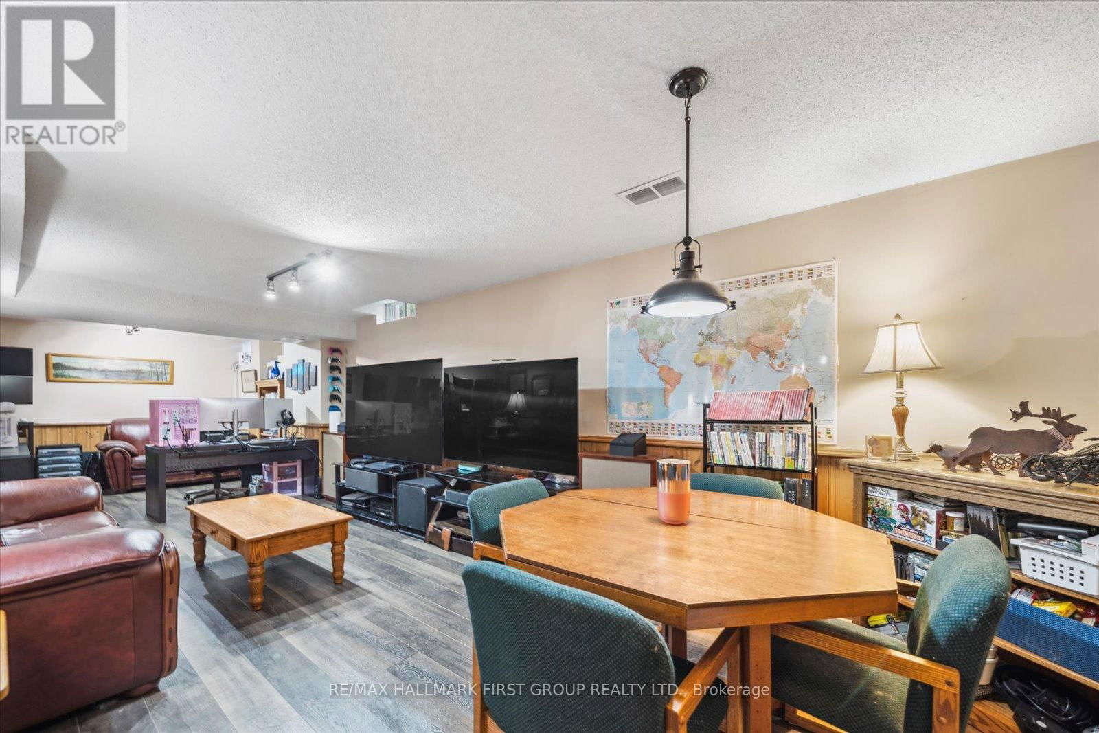 7 BROOKDALE CRESCENT Image 30