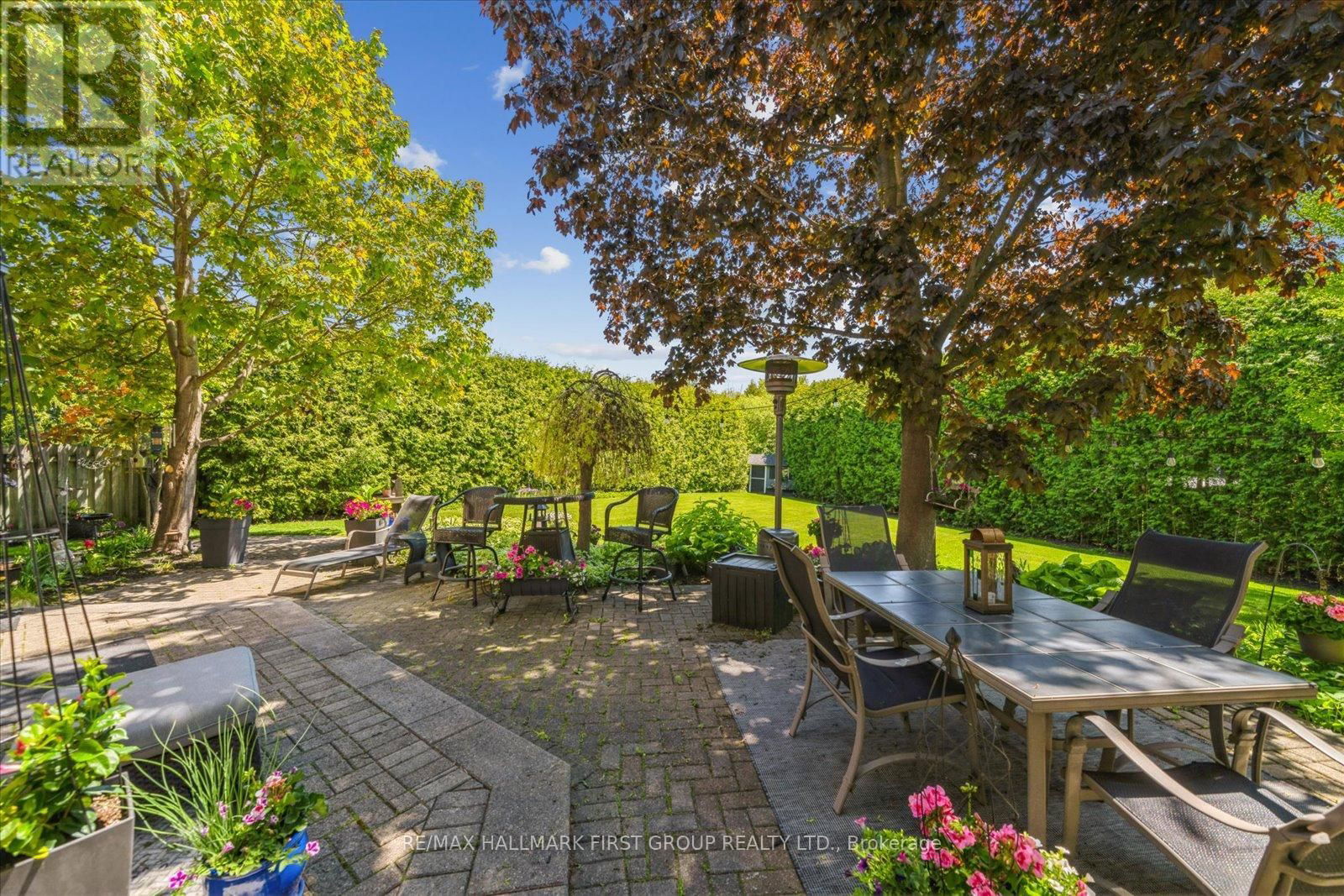 7 BROOKDALE CRESCENT Image 33