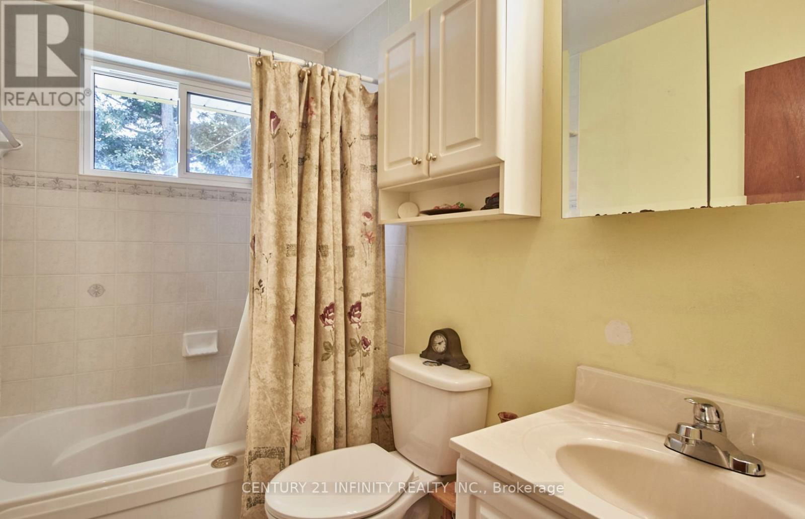 868 ANTONIO STREET Image 18