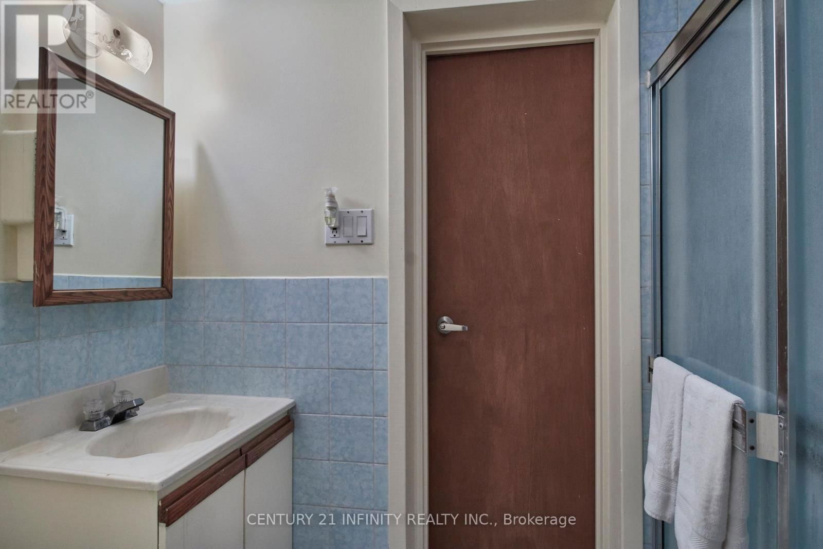 868 ANTONIO STREET Image 22