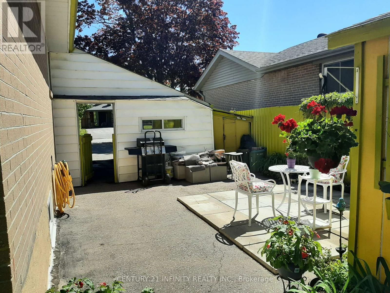 868 ANTONIO STREET Image 29