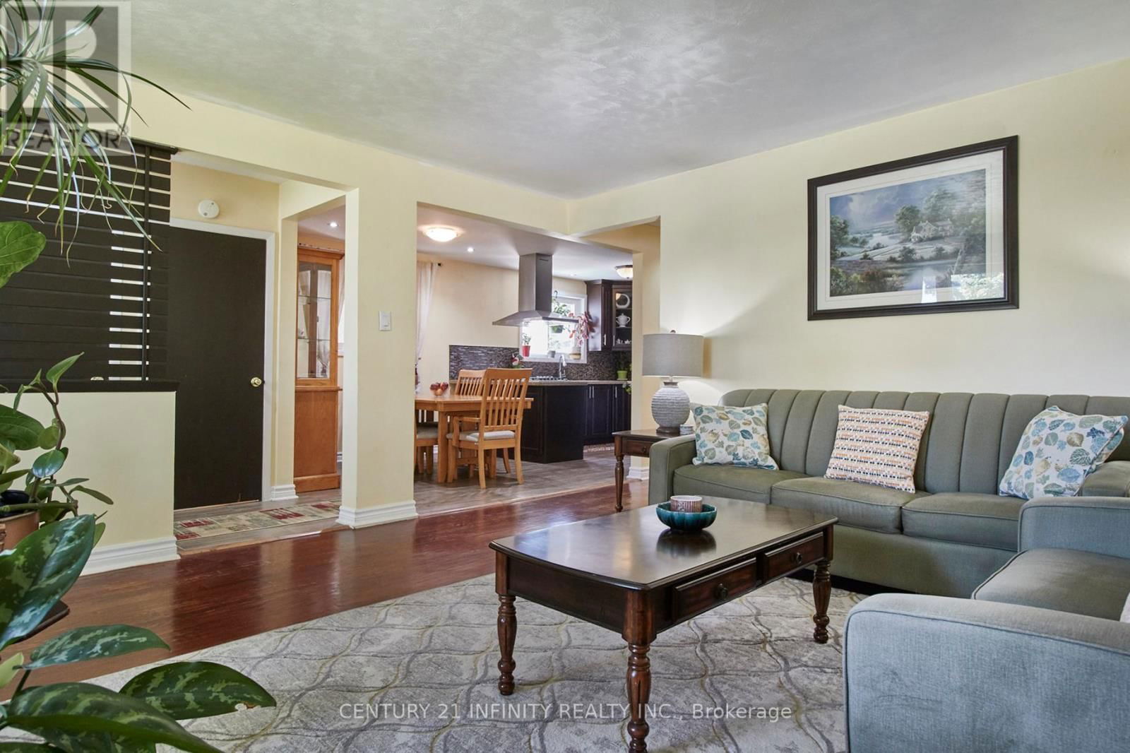 868 ANTONIO STREET Image 7