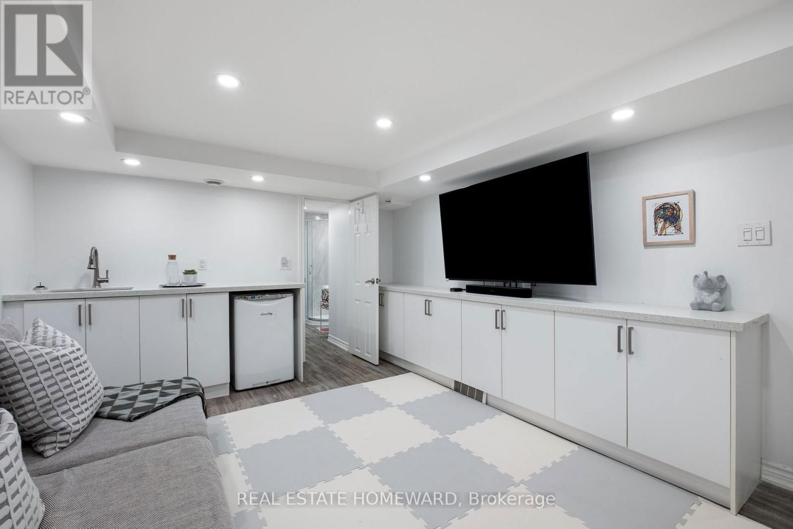 58 COLUMBINE AVENUE Image 22