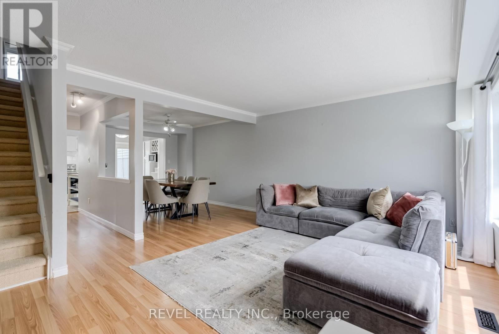 909 SOUTHRIDGE STREET Image 13