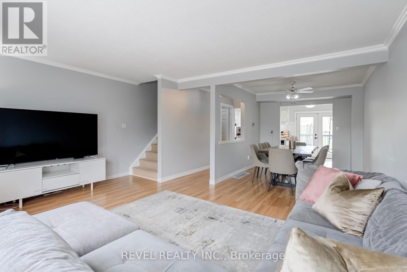 909 SOUTHRIDGE STREET Image 14