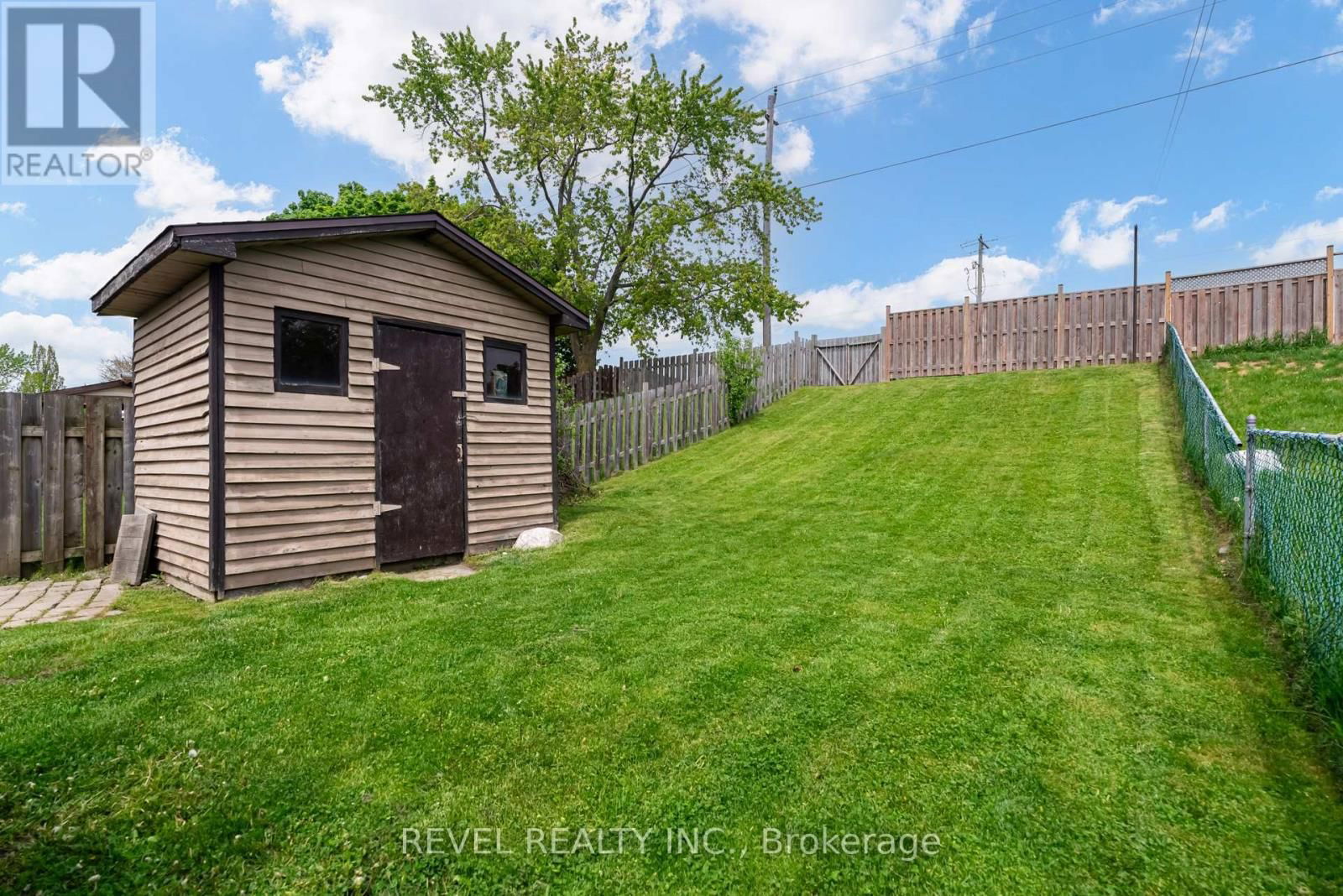 909 SOUTHRIDGE STREET Image 41