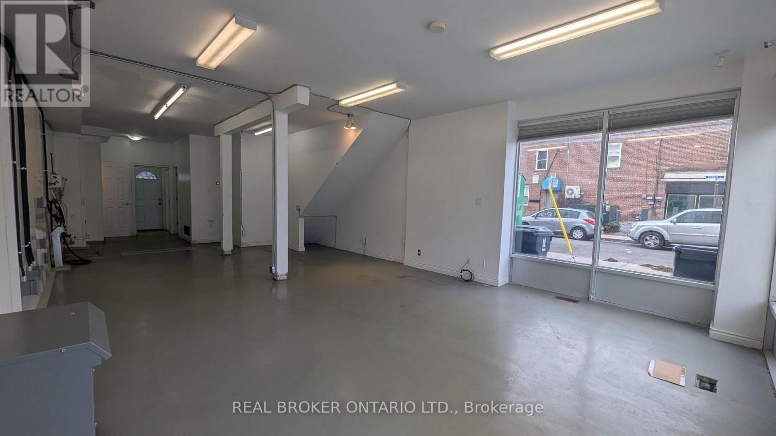 1190 WOODBINE AVENUE Image 2