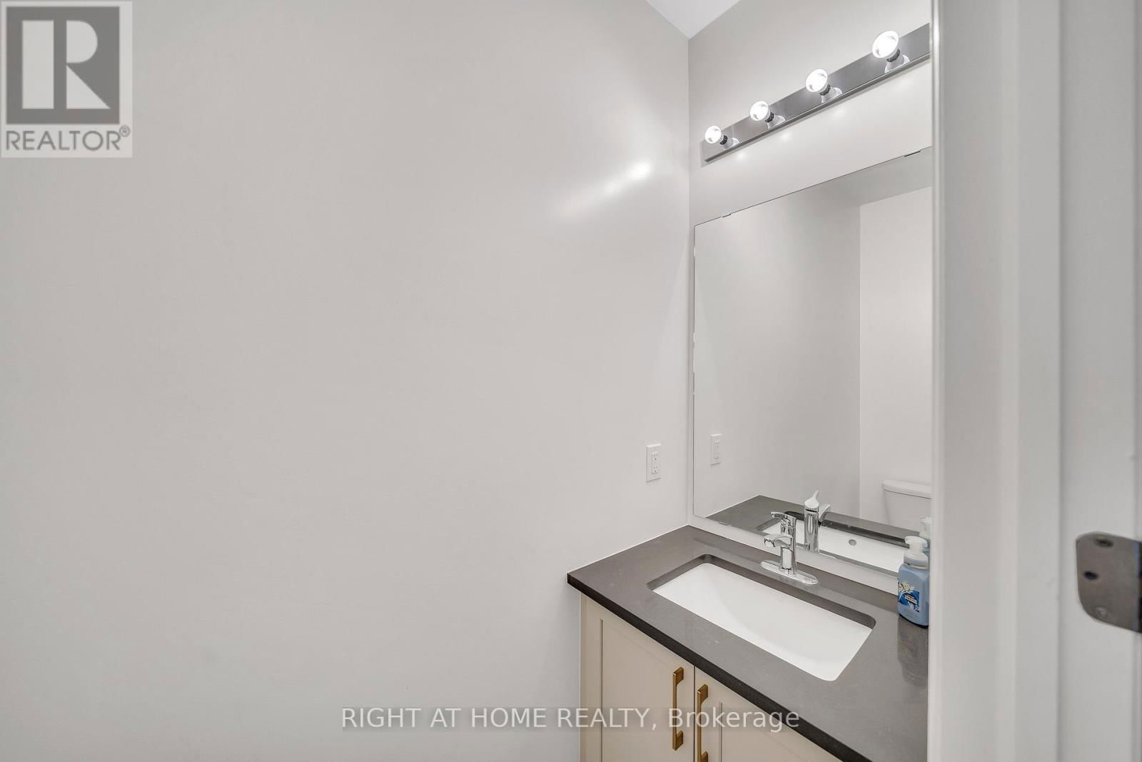 275 PORT DARLINGTON ROAD Image 14