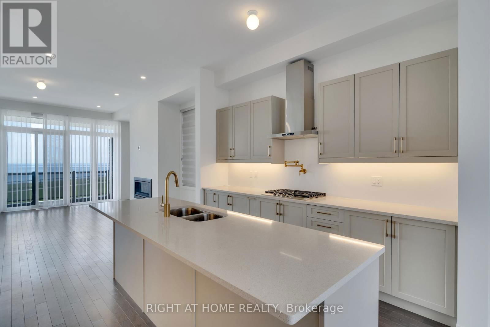 275 PORT DARLINGTON ROAD Image 21