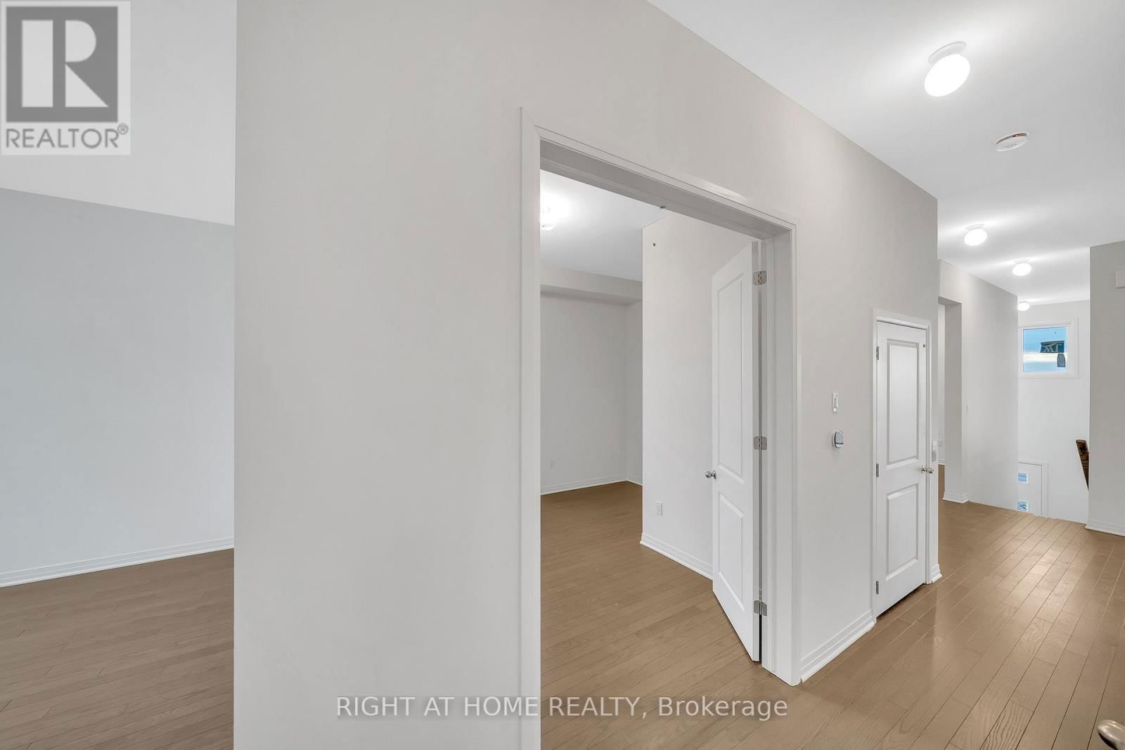 275 PORT DARLINGTON ROAD Image 24