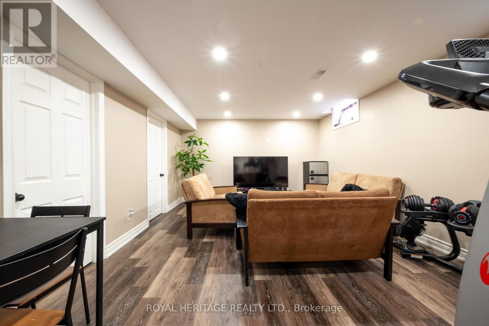 51 HENRY SMITH AVENUE Image 31