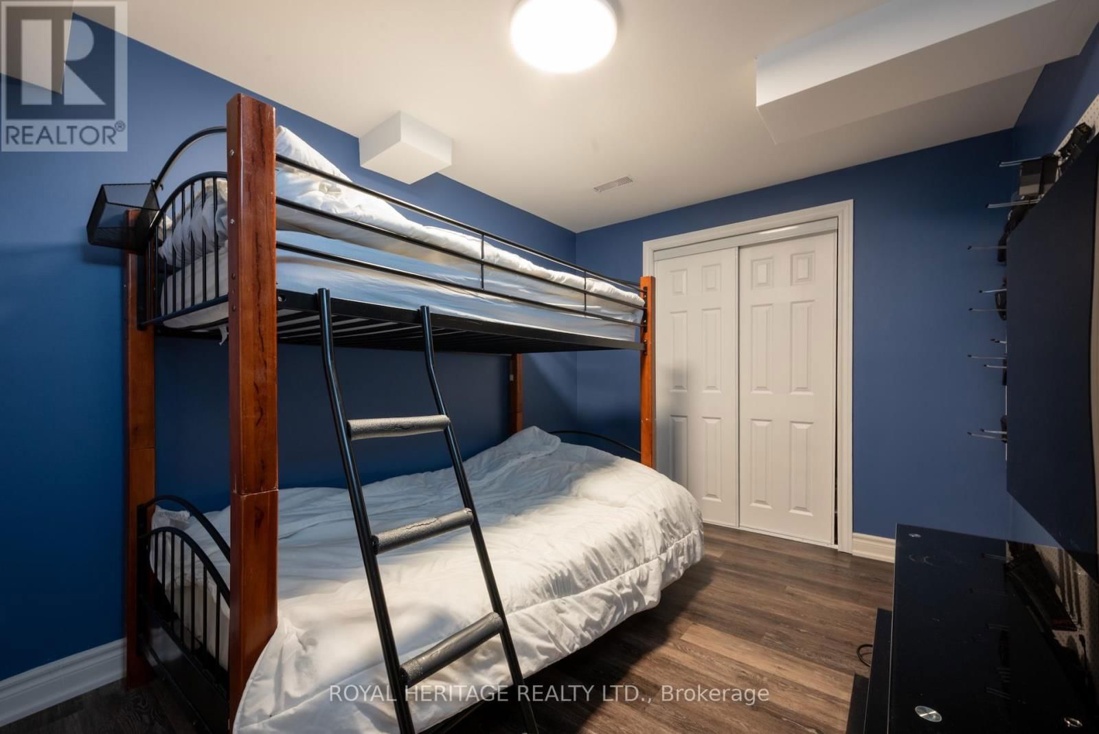 51 HENRY SMITH AVENUE Image 33
