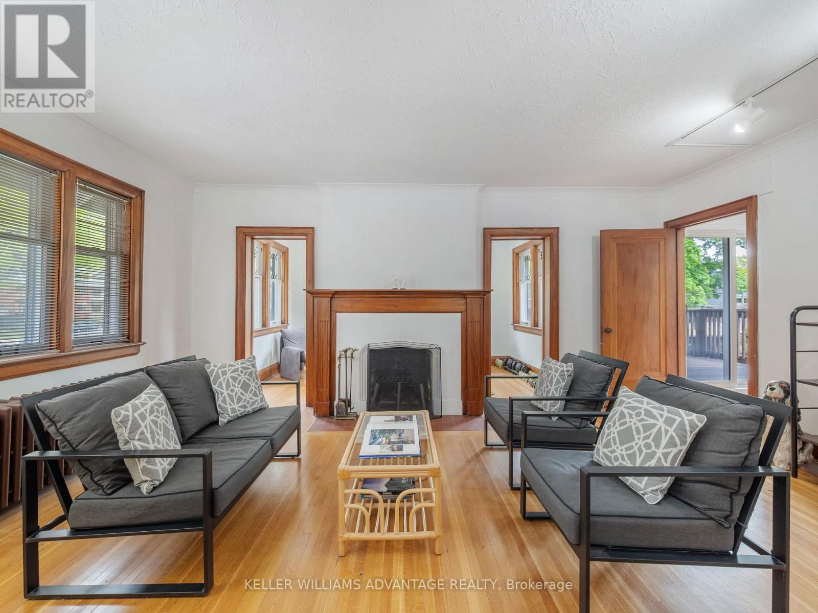 58 SILVER BIRCH AVENUE Image 17