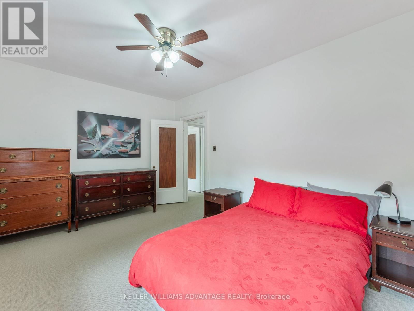 58 SILVER BIRCH AVENUE Image 28