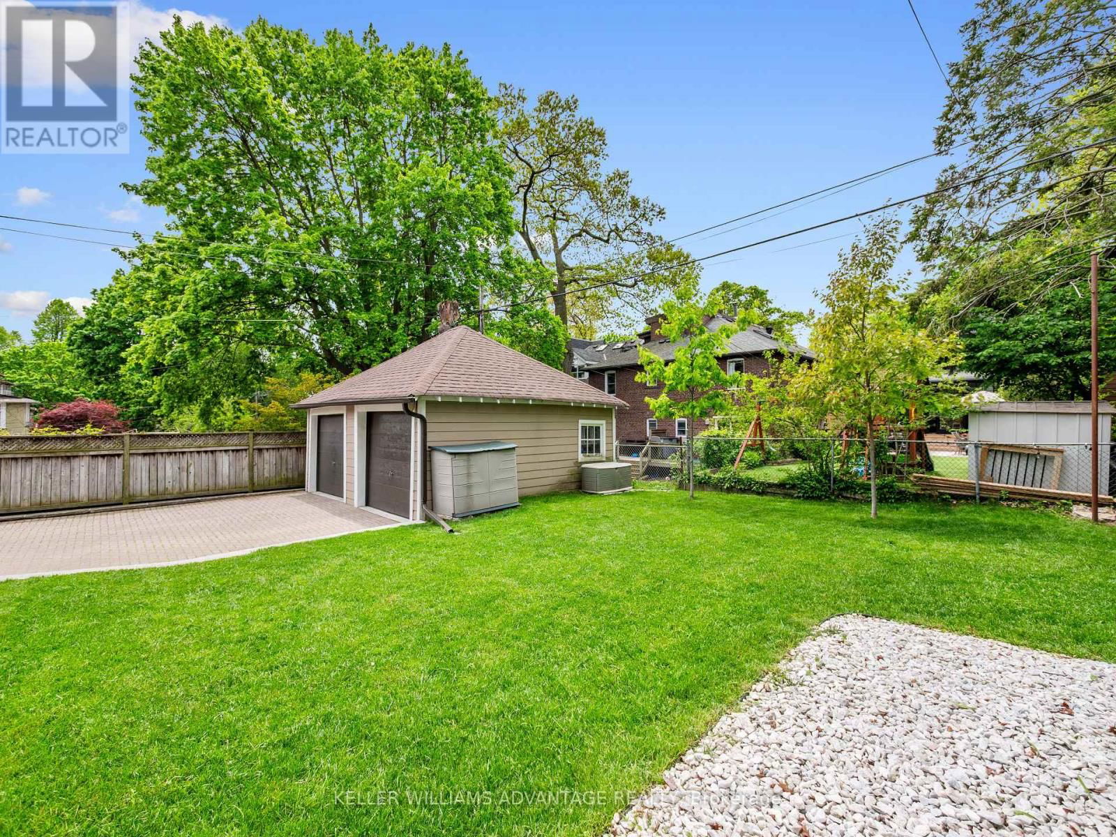 58 SILVER BIRCH AVENUE Image 38