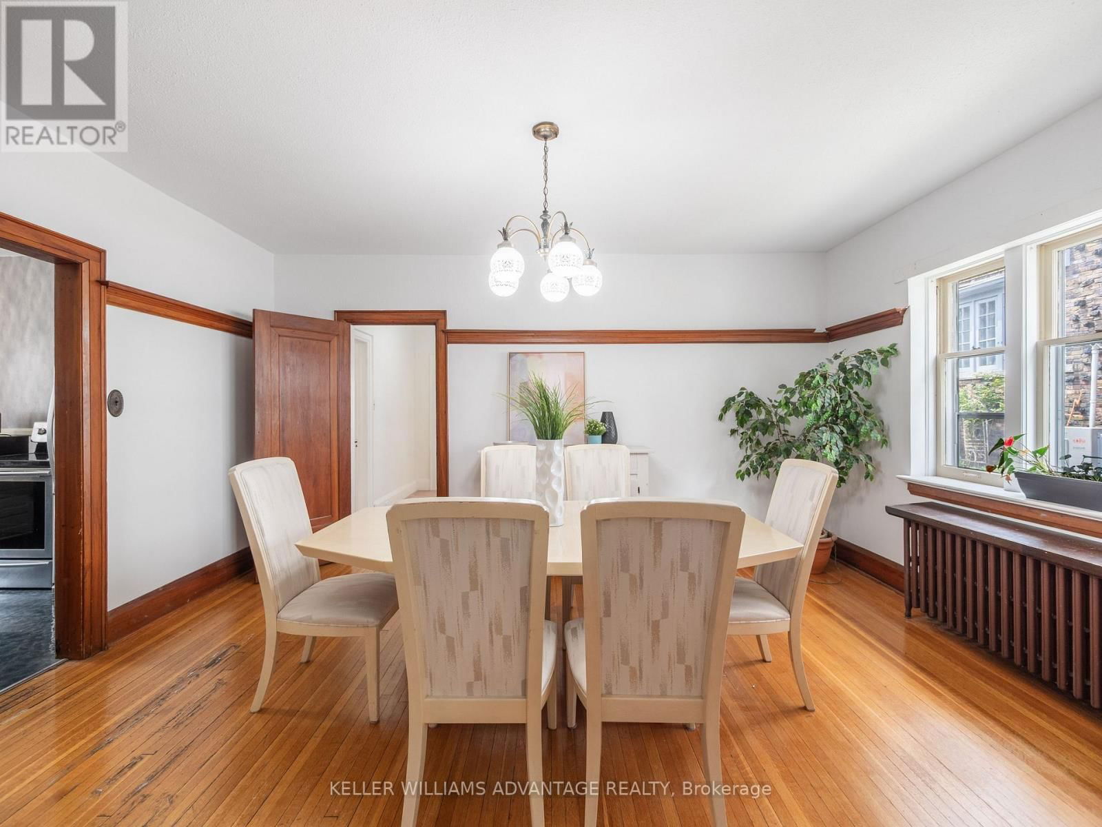 58 SILVER BIRCH AVENUE Image 8